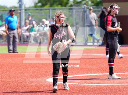 Thumbnail 1 in Iowa Park vs Argyle (UIL 4A Region I Regional Final) photogallery.