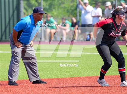 Thumbnail 3 in Iowa Park vs Argyle (UIL 4A Region I Regional Final) photogallery.