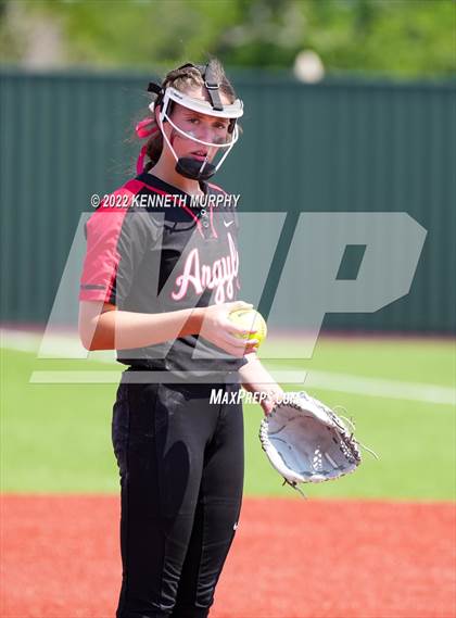 Thumbnail 1 in Iowa Park vs Argyle (UIL 4A Region I Regional Final) photogallery.