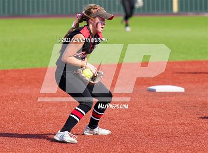 Thumbnail 3 in Iowa Park vs Argyle (UIL 4A Region I Regional Final) photogallery.