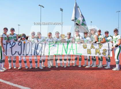 Thumbnail 1 in Iowa Park vs Argyle (UIL 4A Region I Regional Final) photogallery.