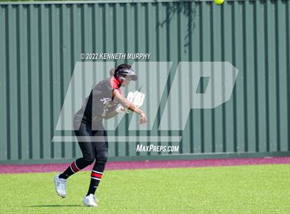 Thumbnail 2 in Iowa Park vs Argyle (UIL 4A Region I Regional Final) photogallery.