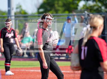 Thumbnail 2 in Iowa Park vs Argyle (UIL 4A Region I Regional Final) photogallery.