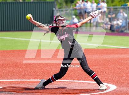 Thumbnail 1 in Iowa Park vs Argyle (UIL 4A Region I Regional Final) photogallery.