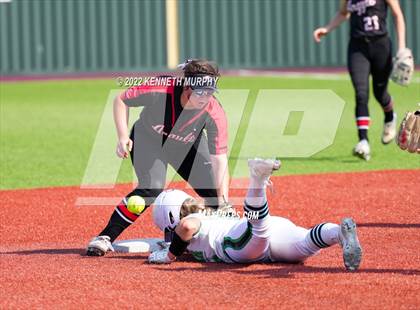 Thumbnail 2 in Iowa Park vs Argyle (UIL 4A Region I Regional Final) photogallery.