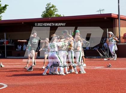 Thumbnail 3 in Iowa Park vs Argyle (UIL 4A Region I Regional Final) photogallery.