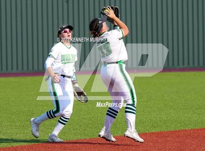 Thumbnail 3 in Iowa Park vs Argyle (UIL 4A Region I Regional Final) photogallery.