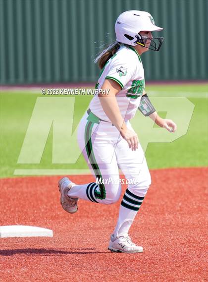 Thumbnail 3 in Iowa Park vs Argyle (UIL 4A Region I Regional Final) photogallery.