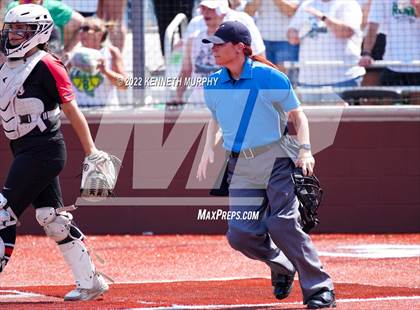 Thumbnail 3 in Iowa Park vs Argyle (UIL 4A Region I Regional Final) photogallery.