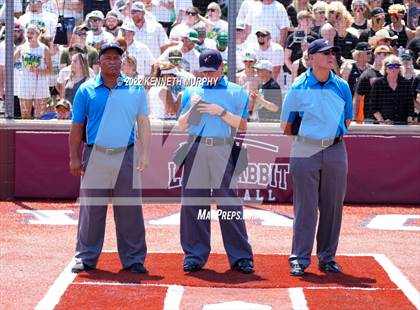 Thumbnail 2 in Iowa Park vs Argyle (UIL 4A Region I Regional Final) photogallery.