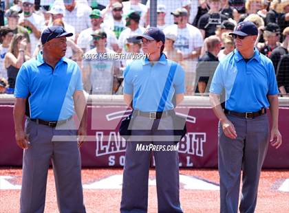Thumbnail 3 in Iowa Park vs Argyle (UIL 4A Region I Regional Final) photogallery.