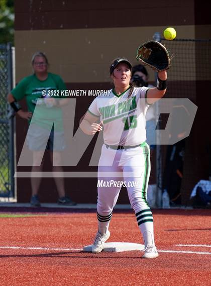 Thumbnail 1 in Iowa Park vs Argyle (UIL 4A Region I Regional Final) photogallery.