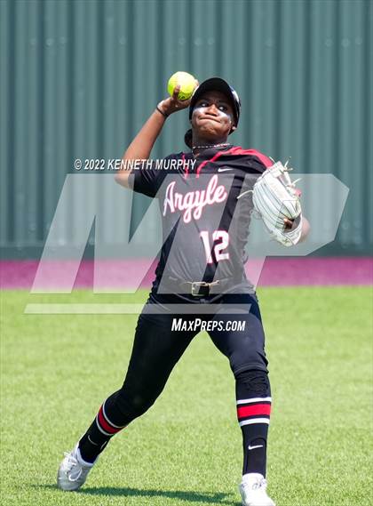 Thumbnail 2 in Iowa Park vs Argyle (UIL 4A Region I Regional Final) photogallery.