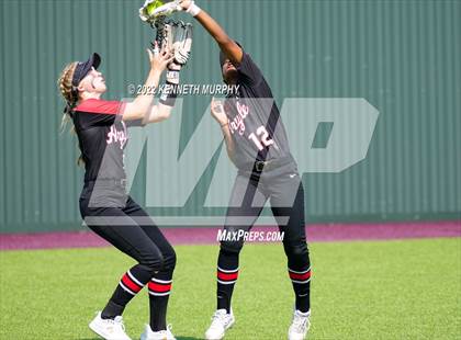 Thumbnail 1 in Iowa Park vs Argyle (UIL 4A Region I Regional Final) photogallery.