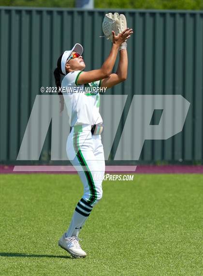 Thumbnail 3 in Iowa Park vs Argyle (UIL 4A Region I Regional Final) photogallery.