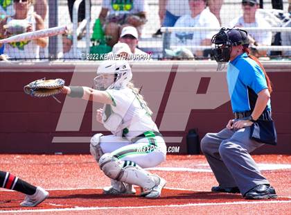 Thumbnail 1 in Iowa Park vs Argyle (UIL 4A Region I Regional Final) photogallery.