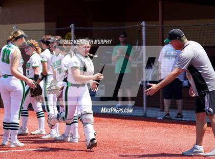 Thumbnail 3 in Iowa Park vs Argyle (UIL 4A Region I Regional Final) photogallery.