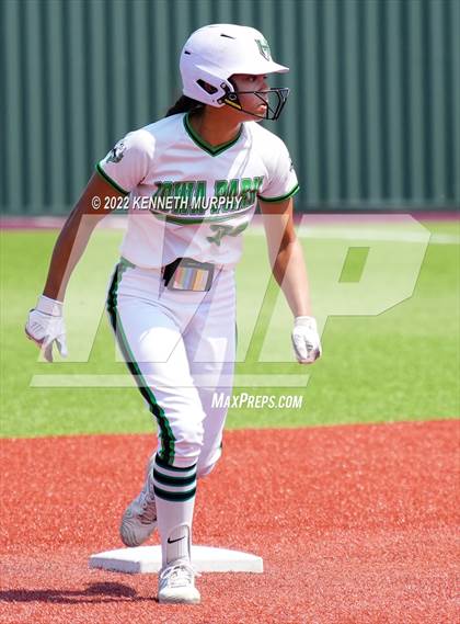 Thumbnail 2 in Iowa Park vs Argyle (UIL 4A Region I Regional Final) photogallery.