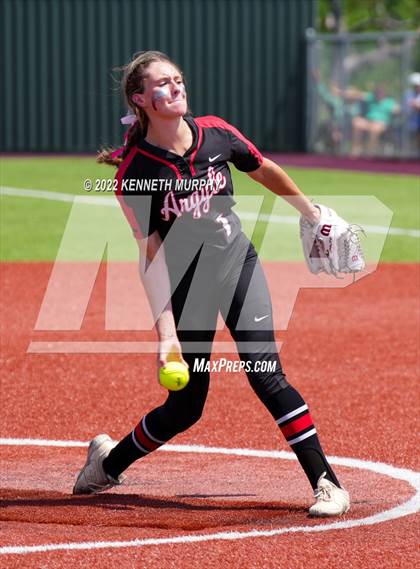 Thumbnail 1 in Iowa Park vs Argyle (UIL 4A Region I Regional Final) photogallery.