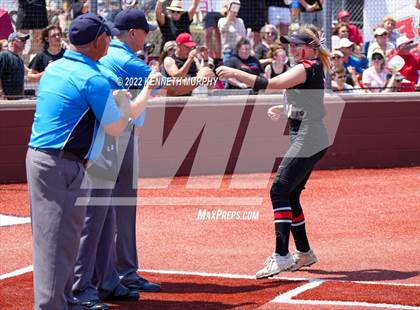 Thumbnail 1 in Iowa Park vs Argyle (UIL 4A Region I Regional Final) photogallery.