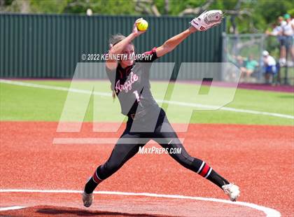 Thumbnail 1 in Iowa Park vs Argyle (UIL 4A Region I Regional Final) photogallery.