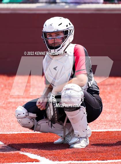 Thumbnail 3 in Iowa Park vs Argyle (UIL 4A Region I Regional Final) photogallery.