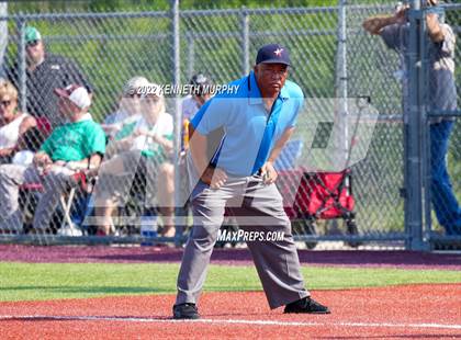 Thumbnail 2 in Iowa Park vs Argyle (UIL 4A Region I Regional Final) photogallery.