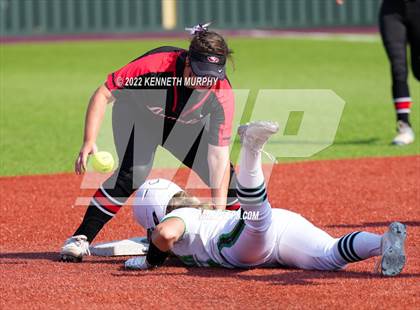 Thumbnail 1 in Iowa Park vs Argyle (UIL 4A Region I Regional Final) photogallery.