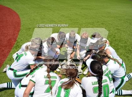 Thumbnail 3 in Iowa Park vs Argyle (UIL 4A Region I Regional Final) photogallery.