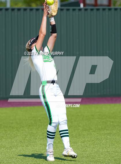 Thumbnail 1 in Iowa Park vs Argyle (UIL 4A Region I Regional Final) photogallery.