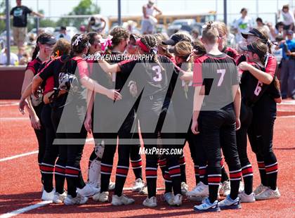Thumbnail 2 in Iowa Park vs Argyle (UIL 4A Region I Regional Final) photogallery.