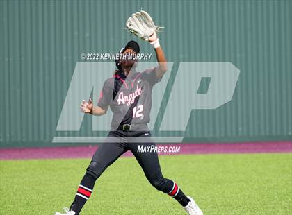 Thumbnail 1 in Iowa Park vs Argyle (UIL 4A Region I Regional Final) photogallery.