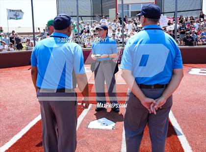 Thumbnail 2 in Iowa Park vs Argyle (UIL 4A Region I Regional Final) photogallery.