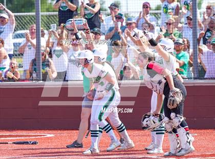 Thumbnail 3 in Iowa Park vs Argyle (UIL 4A Region I Regional Final) photogallery.