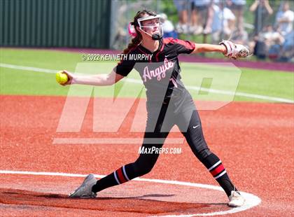 Thumbnail 2 in Iowa Park vs Argyle (UIL 4A Region I Regional Final) photogallery.