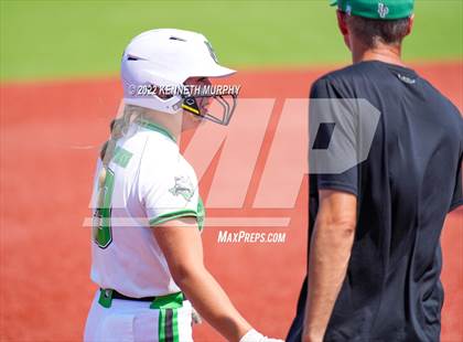 Thumbnail 2 in Iowa Park vs Argyle (UIL 4A Region I Regional Final) photogallery.