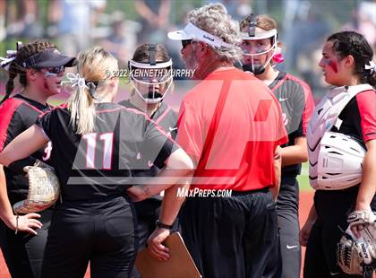 Thumbnail 3 in Iowa Park vs Argyle (UIL 4A Region I Regional Final) photogallery.