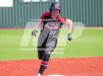 Thumbnail 2 in Iowa Park vs Argyle (UIL 4A Region I Regional Final) photogallery.