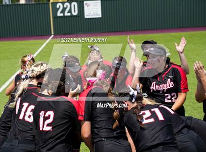 Thumbnail 2 in Iowa Park vs Argyle (UIL 4A Region I Regional Final) photogallery.