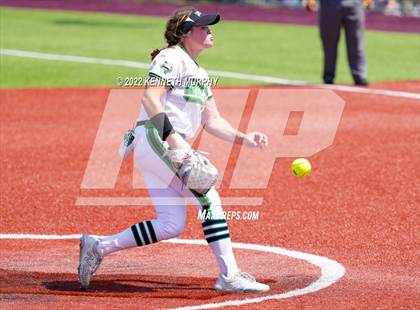 Thumbnail 3 in Iowa Park vs Argyle (UIL 4A Region I Regional Final) photogallery.