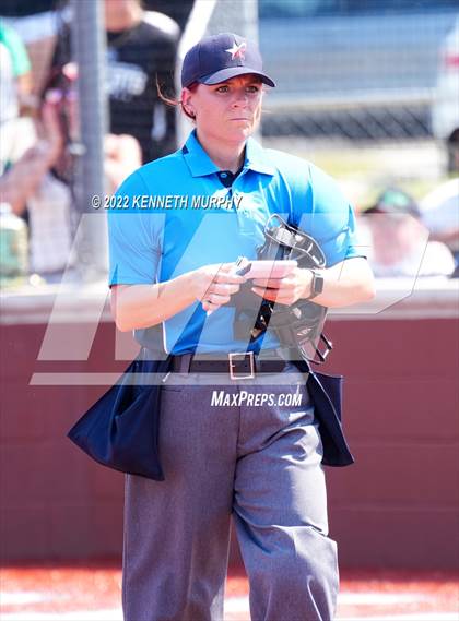 Thumbnail 1 in Iowa Park vs Argyle (UIL 4A Region I Regional Final) photogallery.