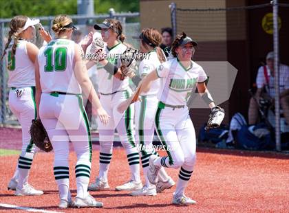 Thumbnail 2 in Iowa Park vs Argyle (UIL 4A Region I Regional Final) photogallery.