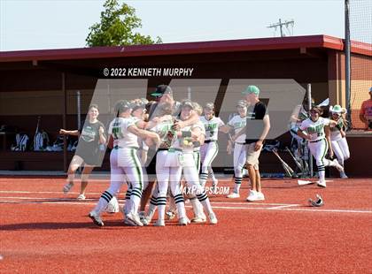 Thumbnail 1 in Iowa Park vs Argyle (UIL 4A Region I Regional Final) photogallery.
