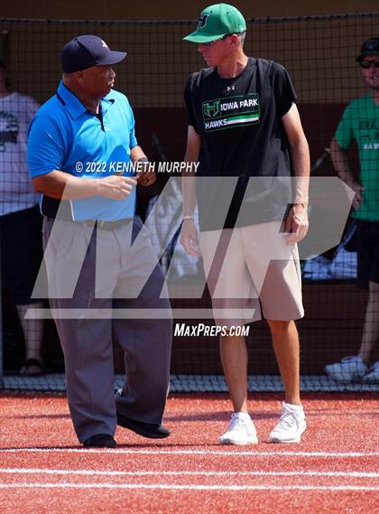 Thumbnail 1 in Iowa Park vs Argyle (UIL 4A Region I Regional Final) photogallery.
