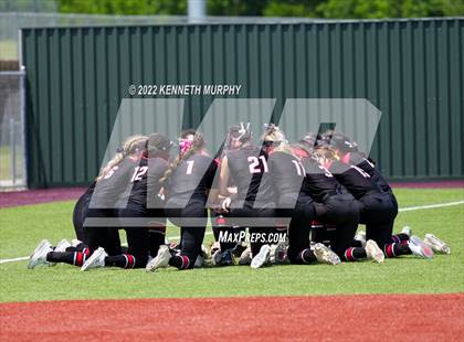 Thumbnail 1 in Iowa Park vs Argyle (UIL 4A Region I Regional Final) photogallery.