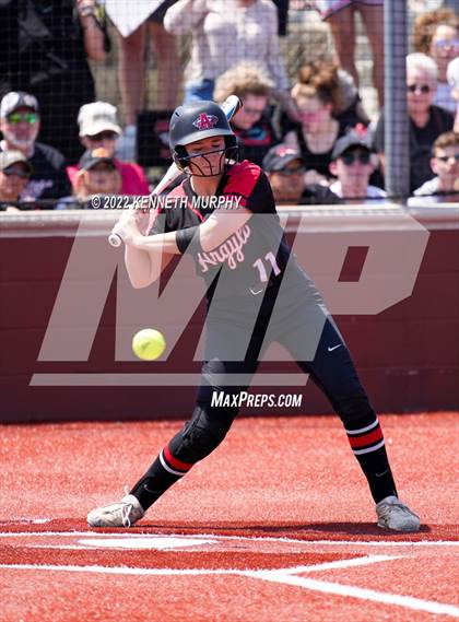 Thumbnail 3 in Iowa Park vs Argyle (UIL 4A Region I Regional Final) photogallery.