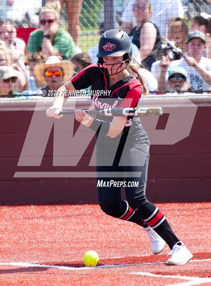 Thumbnail 2 in Iowa Park vs Argyle (UIL 4A Region I Regional Final) photogallery.