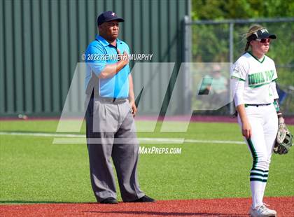 Thumbnail 1 in Iowa Park vs Argyle (UIL 4A Region I Regional Final) photogallery.