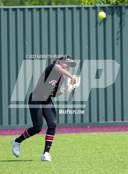 Thumbnail 1 in Iowa Park vs Argyle (UIL 4A Region I Regional Final) photogallery.