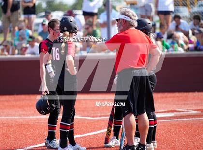 Thumbnail 3 in Iowa Park vs Argyle (UIL 4A Region I Regional Final) photogallery.